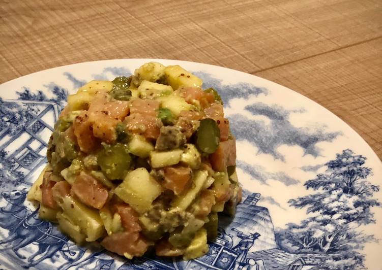 Tartar de salmón con manzana