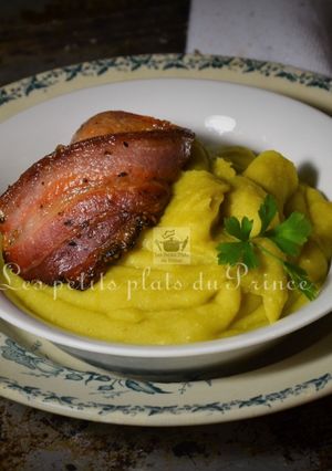 Une photo de Purée rustique de pois cassés