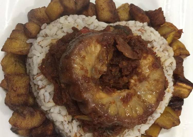 Ofada rice with dodo