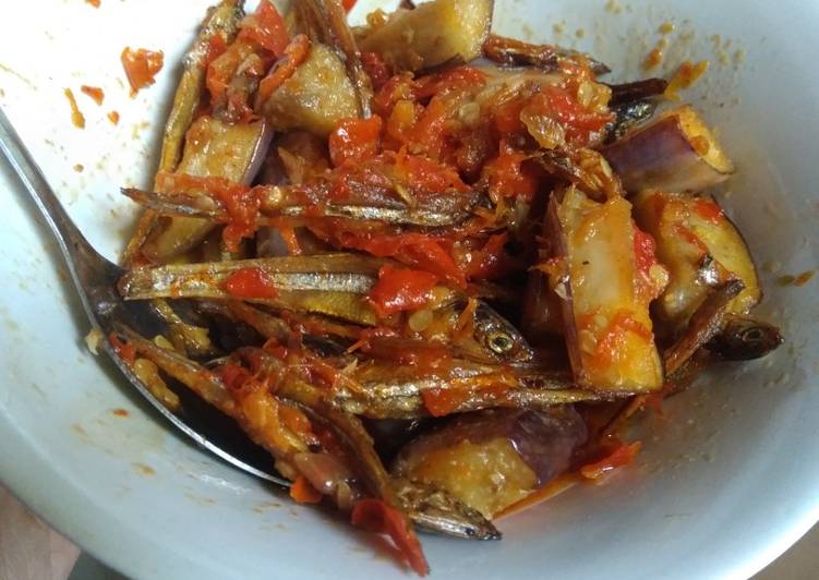 Sambal teri tawar + terong