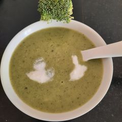 Broccoli soup A picture of Broccoli soup.