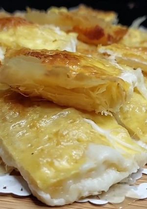 A picture of Cheese borek.