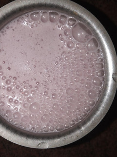 மாதுளை மில்க் ஷேக் (Pomegranate milk shake recipe in Tamil) செய்முறை முக்கிய புகைப்படம்