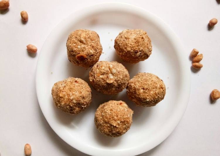Easiest Way to Make Favorite Vegan: Peanut Protein Balls