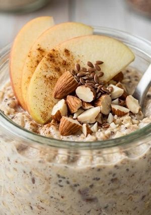 A picture of 10-Minute Recipe: Apple Cinnamon Overnight Oats.