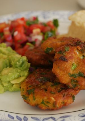 Una foto de Croquetas de salmón en lata