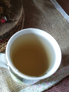Una foto de Té de jengibre y limón