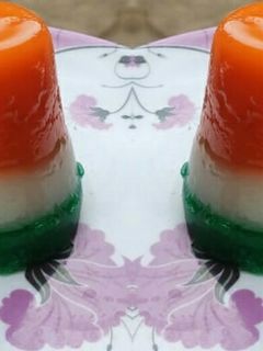 तिरंगा जेली केक (Tiranga jelly cake recipe in Hindi) रेसिपी मुख्य फोटो