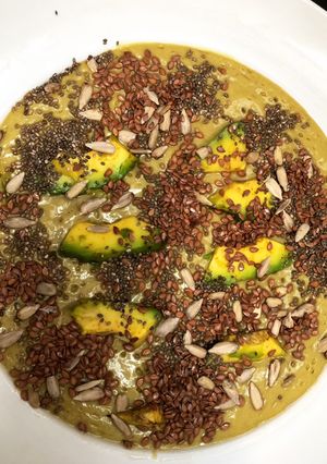 Foto resep Avocado Banana Smoothie Bowl
