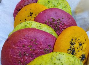 Una foto de Panes de colores para hamburguesas