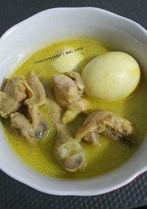 Foto resep 12. OPOR Ayam Bumbu Kuning