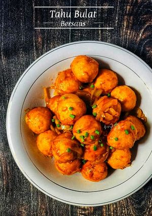 Foto resep Tahu Bulat Bersaus