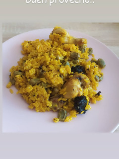 Una foto de Arroz con pollo y habas