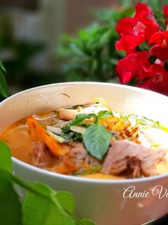 Hình của món Bún bò Huế.