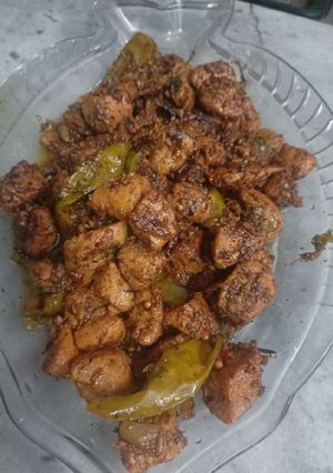 A picture of Balochi Tikka Karahi.