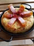 Tortilla de torreznos y patatas