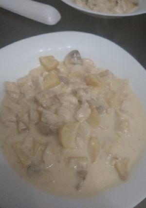 Una foto de Cazuela de pollo al champignon!