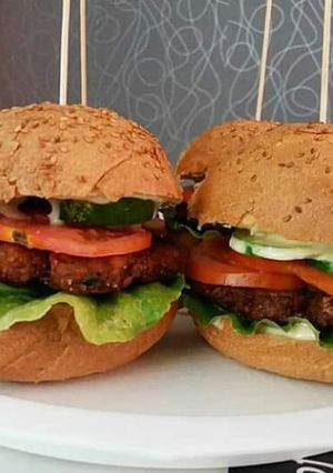 O poză a rețetei Burger cu pui.