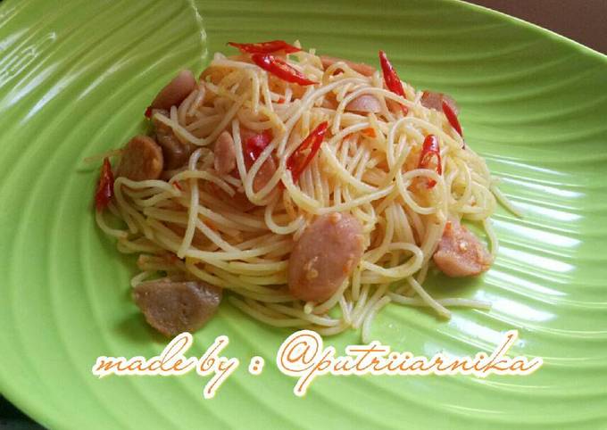 Resep Spaghetti Sosis Bumbu Cabe Oleh Putri Arnika Cookpad