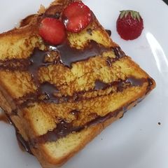 A picture of Eggless Cheesy French toast.