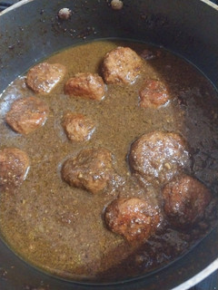 عکسی از دستور فسنجون با گوشت قلقلی