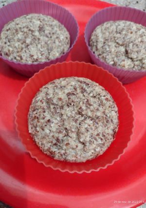 Una foto de Muffins salados de Queso y Lino