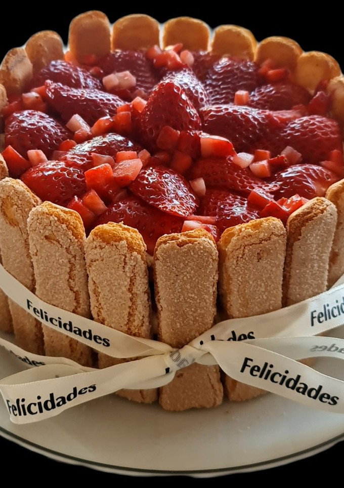 Una foto de Tarta Carlota de Fresas