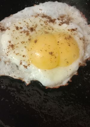 A picture of Half fry egg.