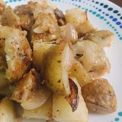 A picture of Fried garlic mayo potato.