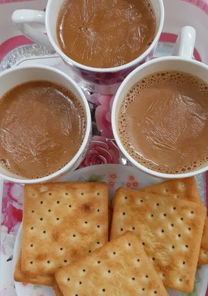 আদা দিয়ে দুধ চা(ada diya dudh cha recipe in Bengali) রেসিপির প্রধান ছবি