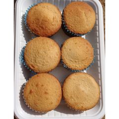 Milk vanilla cupcake A picture of Milk vanilla cupcake.