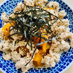 A picture of Steamed Pumpkin with minced Chicken (Microwave/Stove-top).