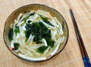 Hình ảnh của mì udon rong biển