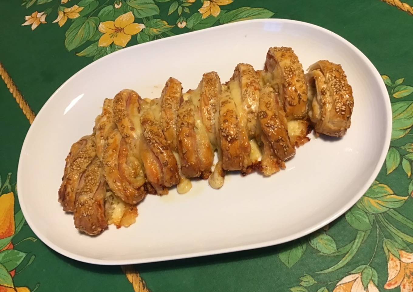 Roulé décalé jambon, comté,moutarde et sésame