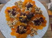 A picture of dried raisins