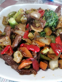 Una foto de 112. Ternera con verduras en salsa de ostras / cecofry 4d Turbo