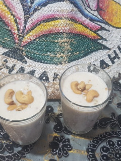 A picture of Natural sugers banana milkshake.