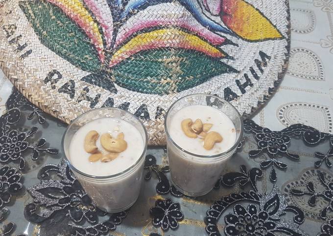 Recipe of Speedy Natural sugers banana milkshake