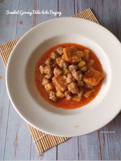 Foto resep Sambel Goreng Bola-bola Daging