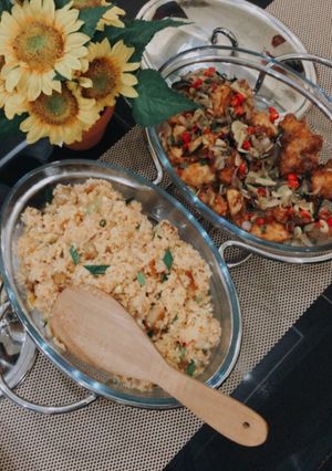 Foto resep Nasi goreng seafood + ayam goreng mentega sambal matah