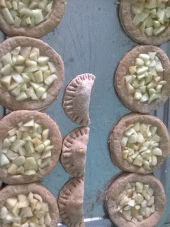 Una foto de Galletitas de harina integral con avena y manzanas picadas aptas para diabéticos
