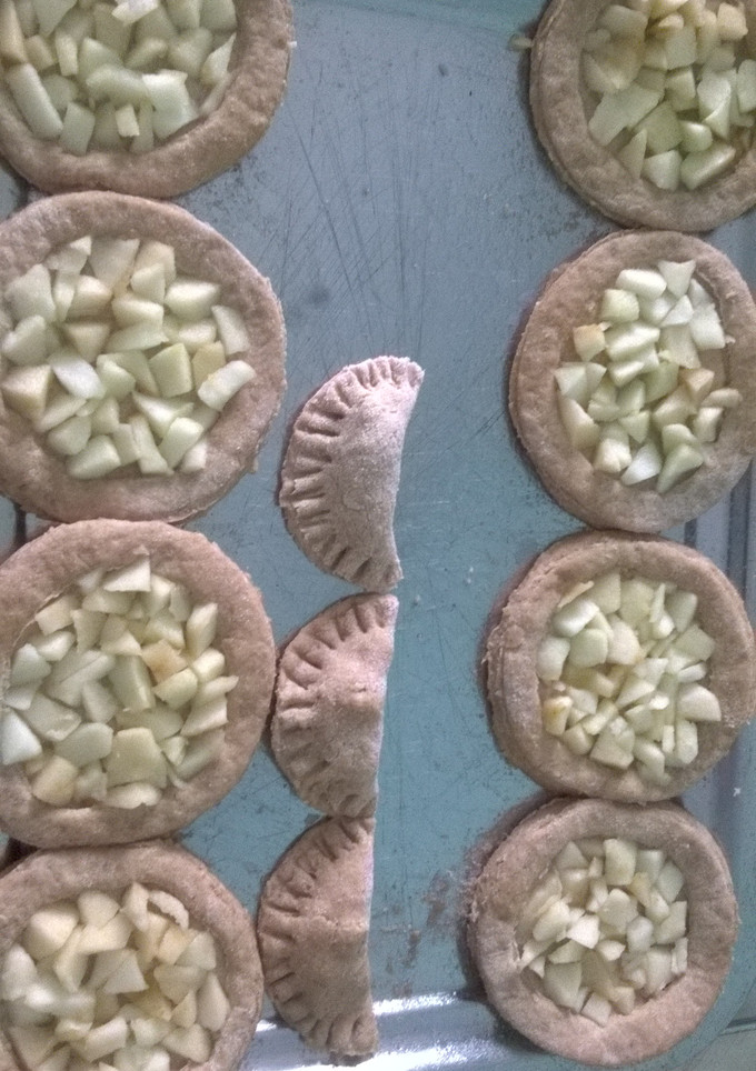 Una foto de Galletitas de harina integral con avena y manzanas picadas aptas para diabéticos