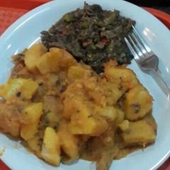 A picture of Asaro n beef sauce.