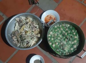 Hình của món Cháo Nấm,Gỏi Gà Chuối Cây.