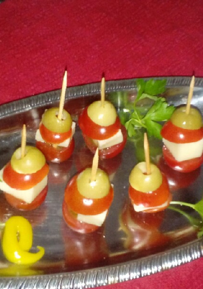 Una foto de Mini bocaditos caprese