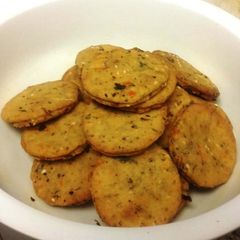 A picture of Veggie Khara Biscuit.