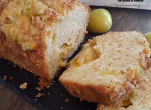 Foto di Plumcake con susine gialle