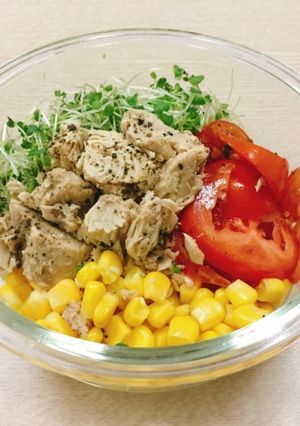 Hình của món Salad Cá Ngừ Rau Mầm.