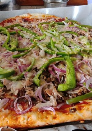 A picture of Turkey Beef Pizza.