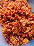 Mie goreng kering kacang pedas